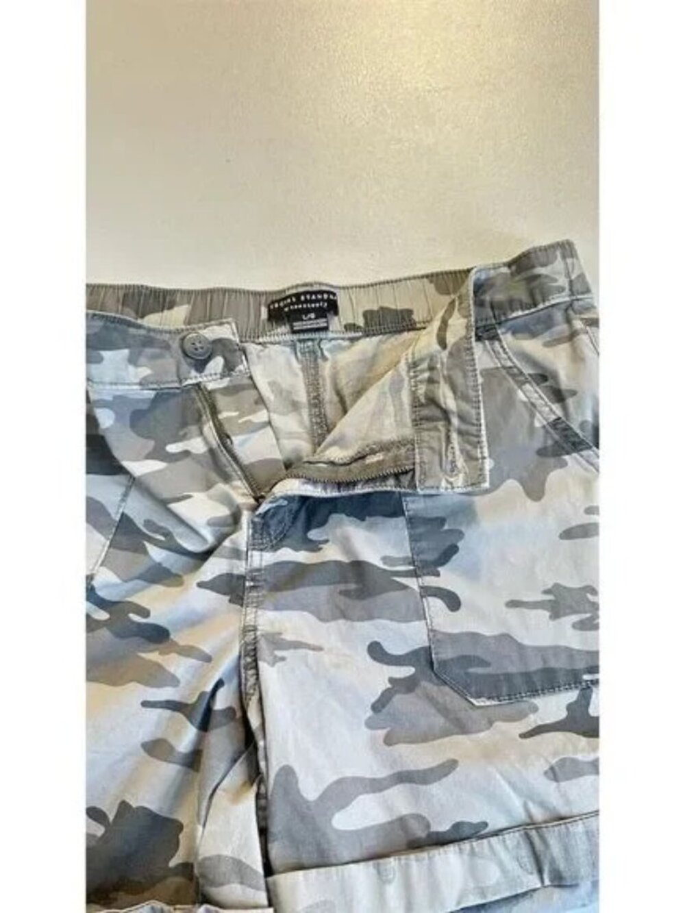 Social Standard Women's Camouflage Chino Shorts Cuff Gray Size L Relaxed - Picture 3 of 15